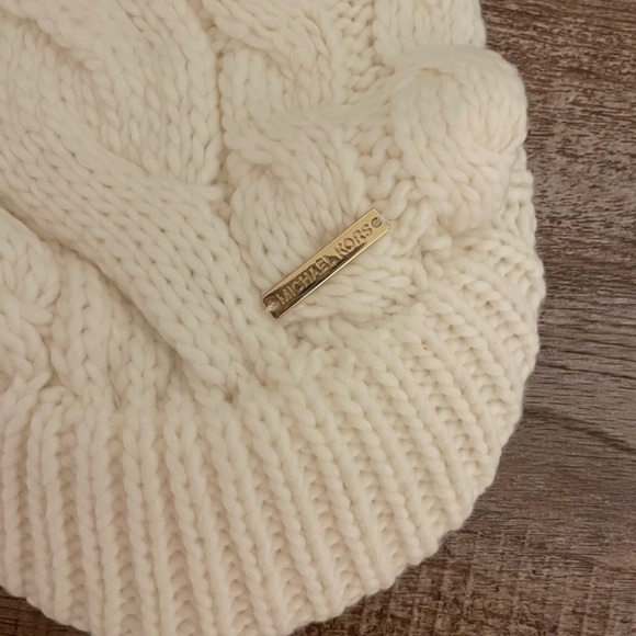 NWT Michael Kors Access Cream Cable Knit Cap Hat Beanie - Picture 4 of 6